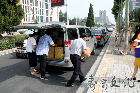 关爱环卫工人 助力文明城创建